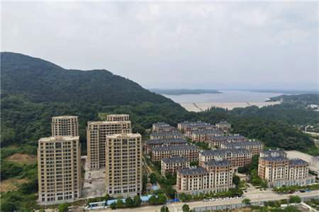 羊山新区博士名城3室2厅2卫92万120m2毛坯房出售